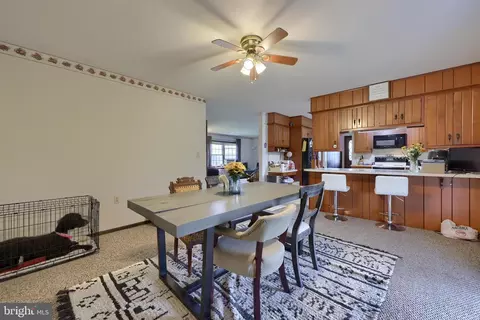 Dining - 15 Snyder Rd, Pitman, PA 17964 photo 4 of 7