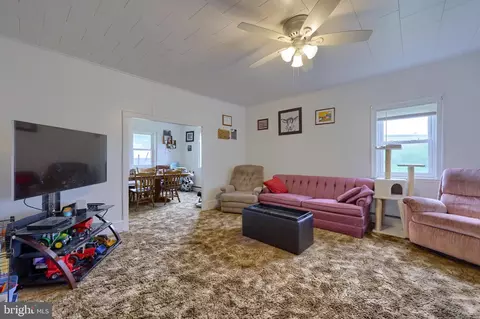 Living - 15 Snyder Rd, Pitman, PA 17964 photo 5 of 5