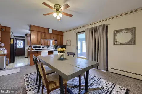 Dining - 15 Snyder Rd, Pitman, PA 17964 photo 3 of 7