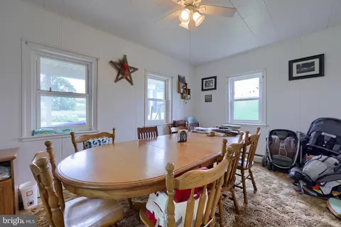 Dining - 15 Snyder Rd, Pitman, PA 17964 photo 6 of 7