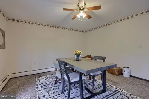 Dining - 15 Snyder Rd, Pitman, PA 17964 photo 2 of 7