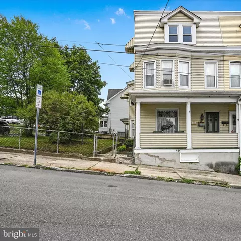 222 S Second St, Coaldale, PA 18218