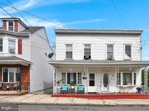 553 3rd St, Port Carbon, PA 17965