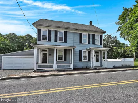 2017 E Center St, Tremont, PA 17981