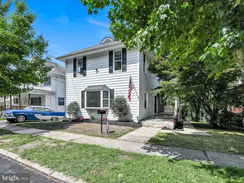 2160 Mahantongo St, Pottsville, PA 17901