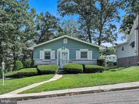 18 S 24th St, Pottsville, PA 17901