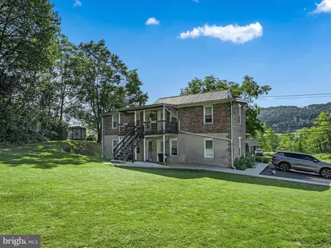 1939 Long Run Rd, Schuylkill Haven, PA 17972