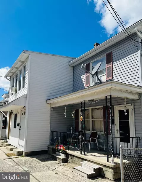 137 E 139 E High St, Coaldale, PA 18218