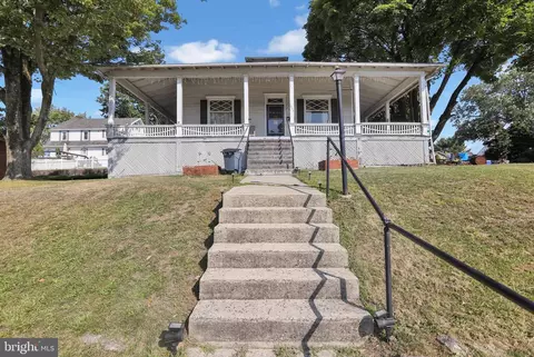 1954 Elk Ave, Pottsville, PA 17901