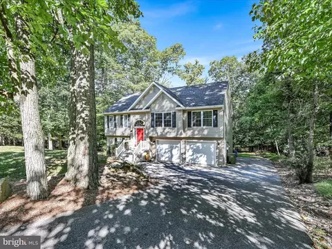 324 Comanche Dr, Auburn, PA 17922