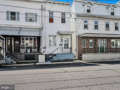 207 North St, Minersville, PA 17954
