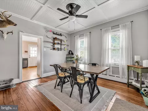 Dining - 413 Maple Ave, Marlin, PA 17951 photo 1 of 2