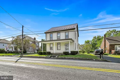 927 E Main St, Hegins, PA 17938