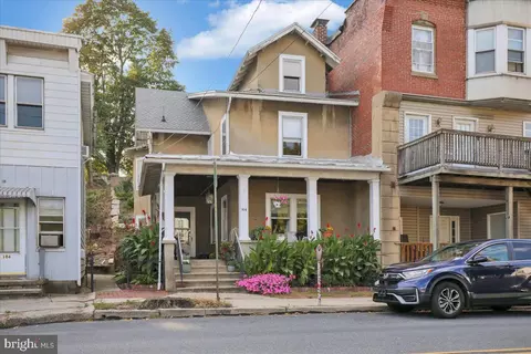 104 S Tulpehocken St, Pine Grove, PA 17963