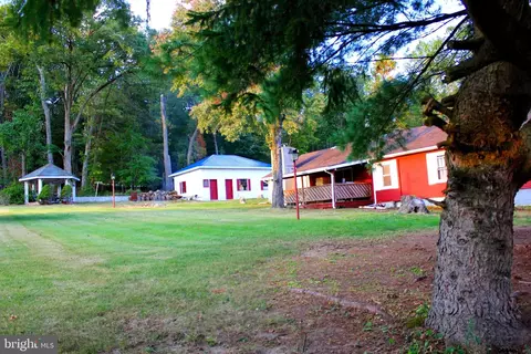 545 E Colliery Ave, Tower City, PA 17980
