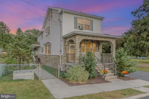 407 S Line St, Frackville, PA 17931