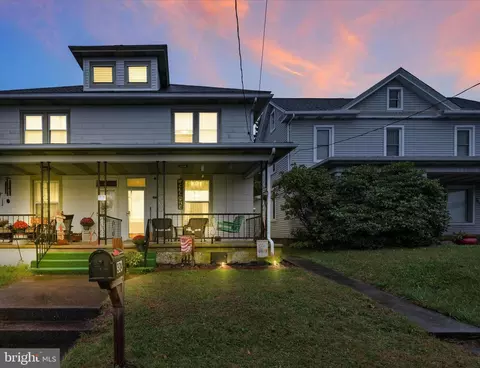 303 Gap St, Valley View, PA 17983