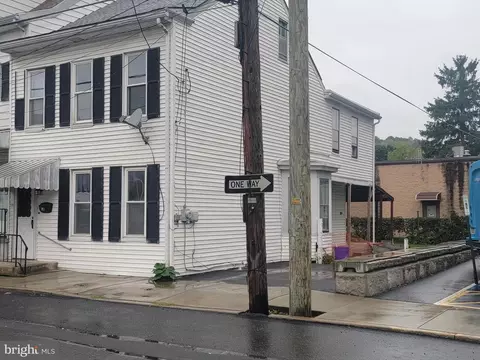 18 Lewis, Minersville, PA 17954