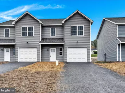 34 Willow St, Cressona, PA 17929