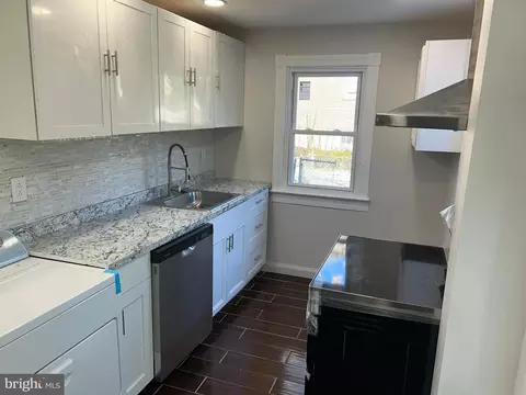 402 Lake Front Dr, Orwigsburg, PA 17961