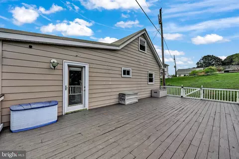Exterior - 231 Chee St, Barnesville, PA 18214 photo 2 of 8