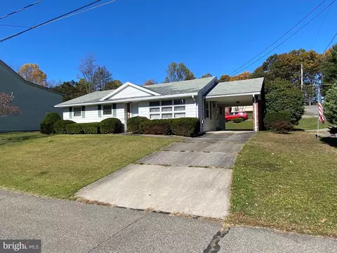 137 Delaware Ave, Seltzer, PA 17974