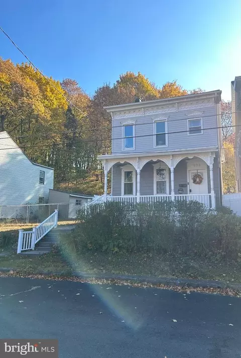 173 Railroad St, Cressona, PA 17929