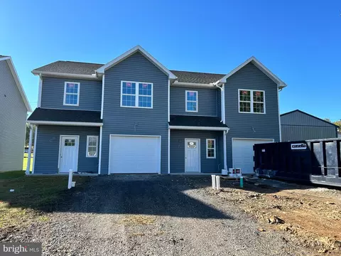 31 Railroad St, Cressona, PA 17929