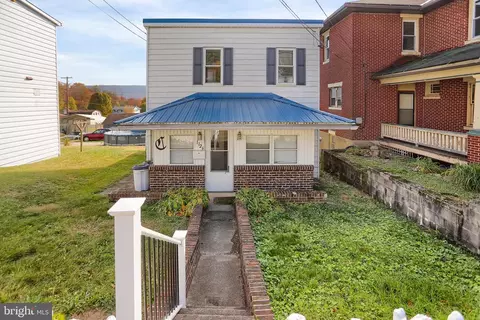 1126 E Grand Ave, Tower City, PA 17980