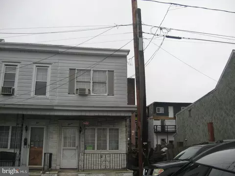 7 S West St, Shenandoah, PA 17976