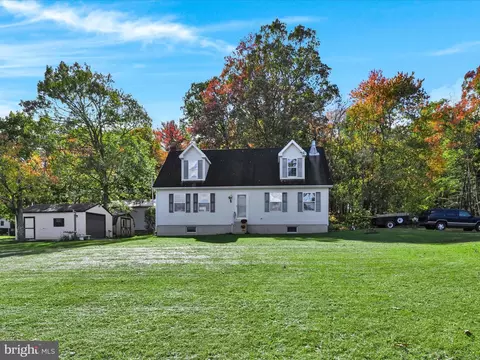 25 Robin Ln, New Ringgold, PA 17960
