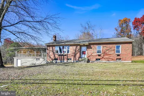 650 Suedberg Rd, Pine Grove, PA 17963