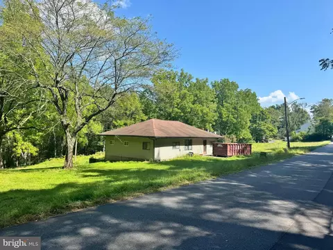 90 Black Diamond Rd, Pottsville, PA 17901