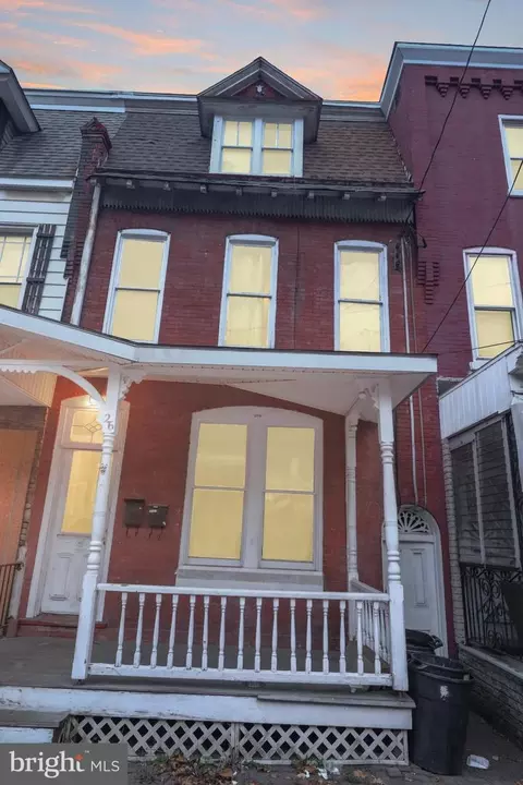 26 N Greenwood St, Tamaqua, PA 18252