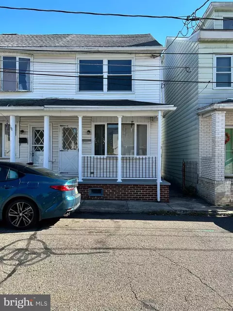 27 N Price, Saint Clair, PA 17970