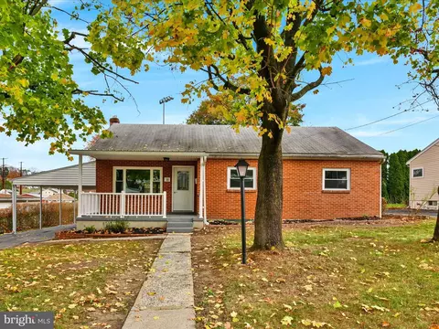 18 Charles St, Cressona, PA 17929