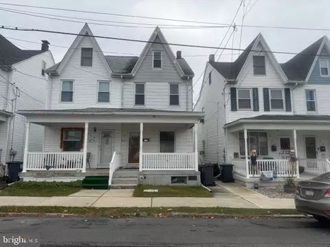 510 W Chestnut St, Frackville, PA 17931