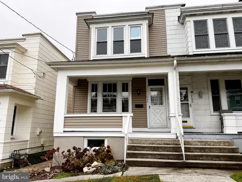 1747 W End Ave, Pottsville, PA 17901