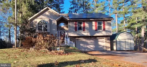 121 Maple Blvd, Orwigsburg, PA 17961