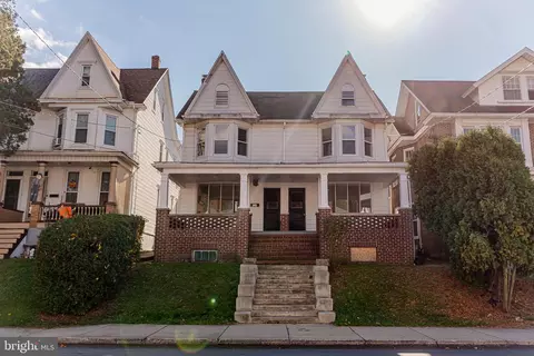 622 E 624 E Broad St, Tamaqua, PA 18252
