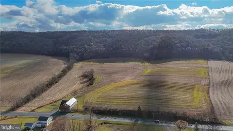 Penn Drive, Tamaqua, PA 18252