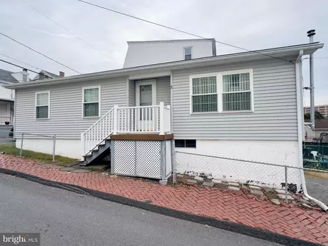 5 Water St, Minersville, PA 17954