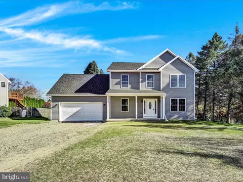 1300 Doe Dr, Auburn, PA 17922