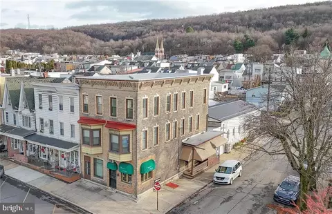 436 W 438 W Center St, Mahanoy City, PA 17948