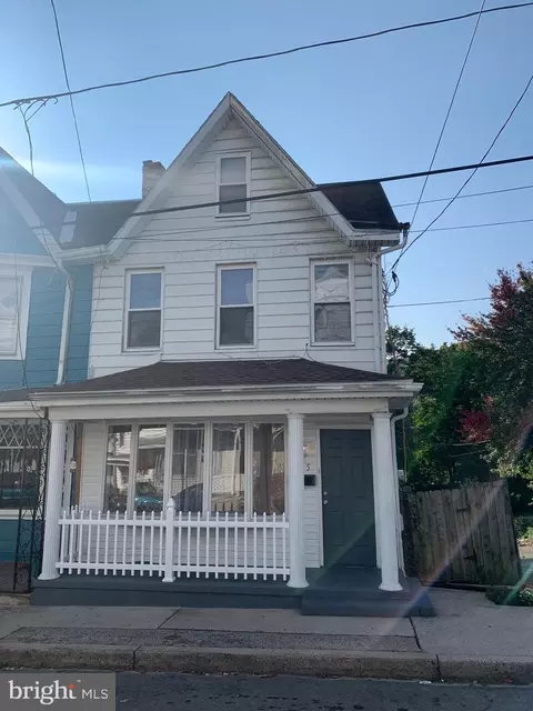 615 W Race St, Pottsville, PA 17901
