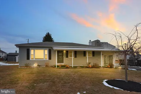 542 E Maple St, Hegins, PA 17938