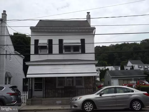 421 S Mill St, Saint Clair, PA 17970