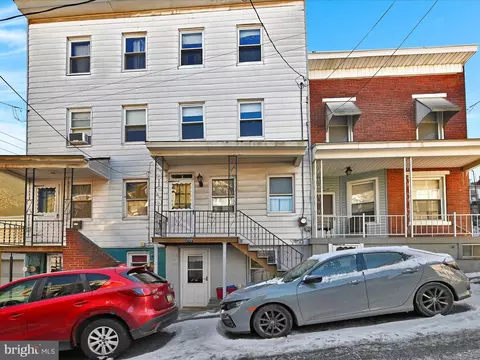 207 Schuylkill Ave, Pottsville, PA 17901