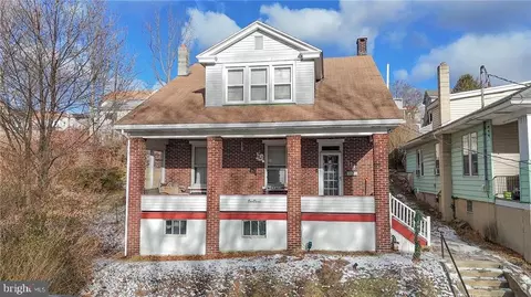 111 Lafayette St, Tamaqua, PA 18252