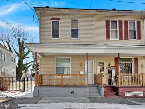 307 W Market St, Orwigsburg, PA 17961